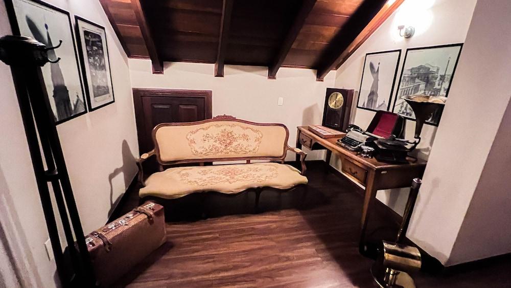 lounge