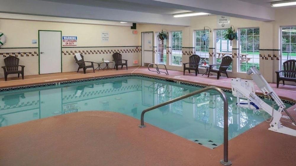 swimming pool spa
