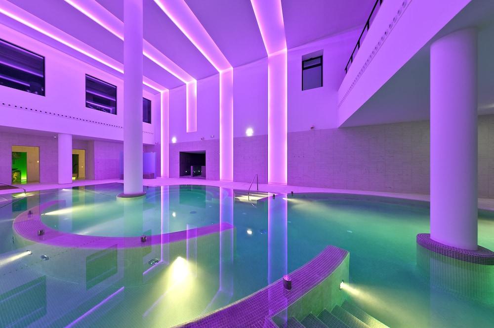 swimming pool spa
