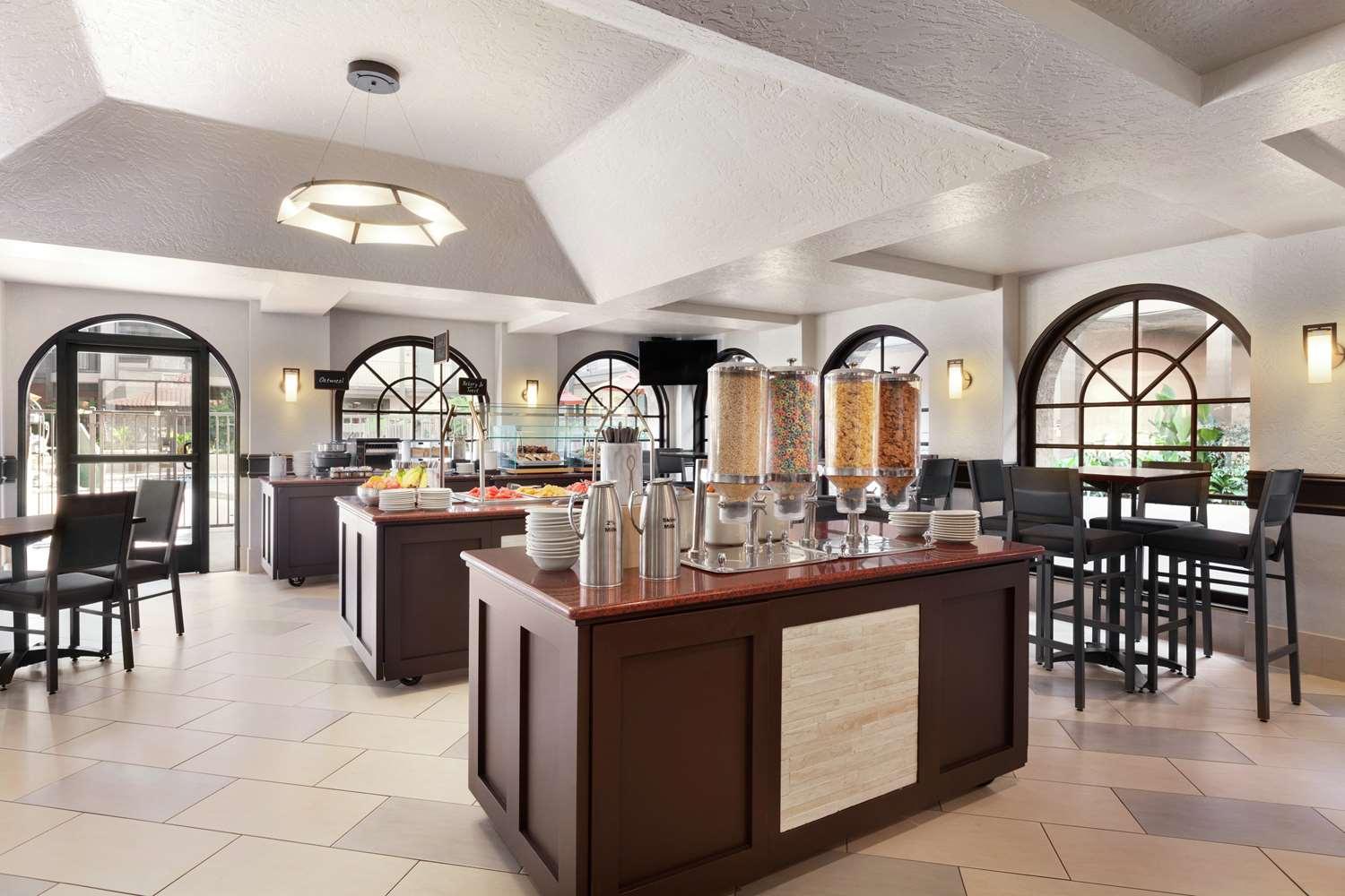 restaurant cafeteria