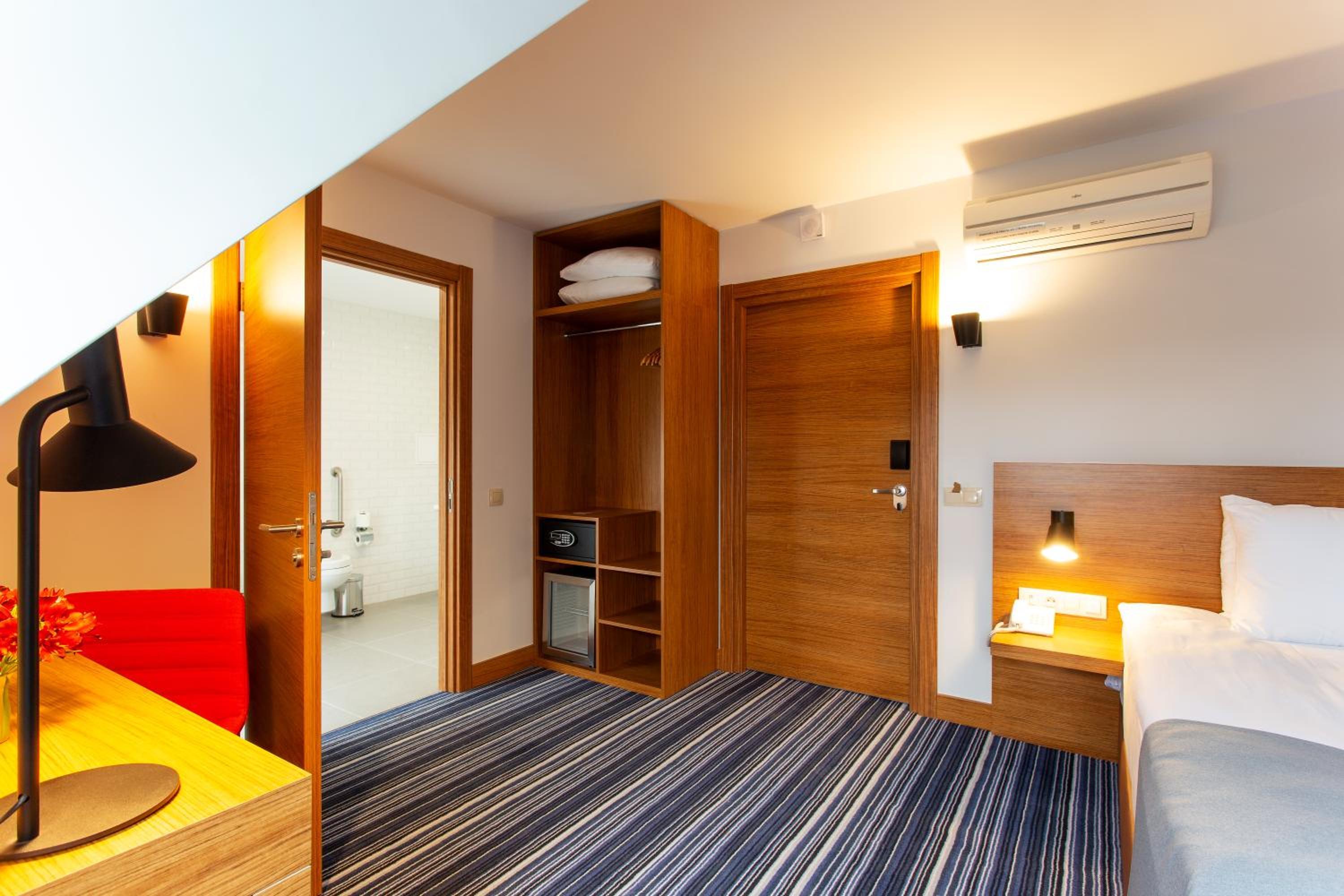 rooms