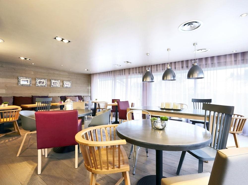 restaurant-cafeteria