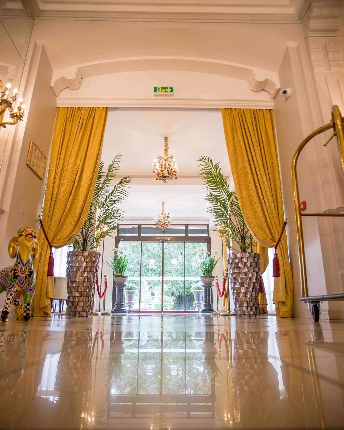 lobby