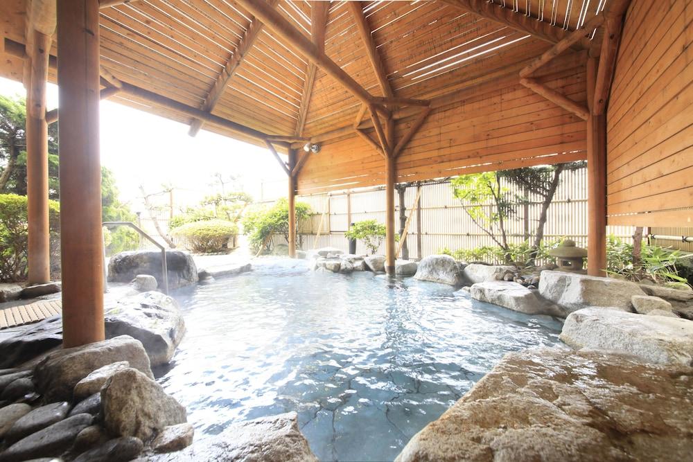 swimming pool spa