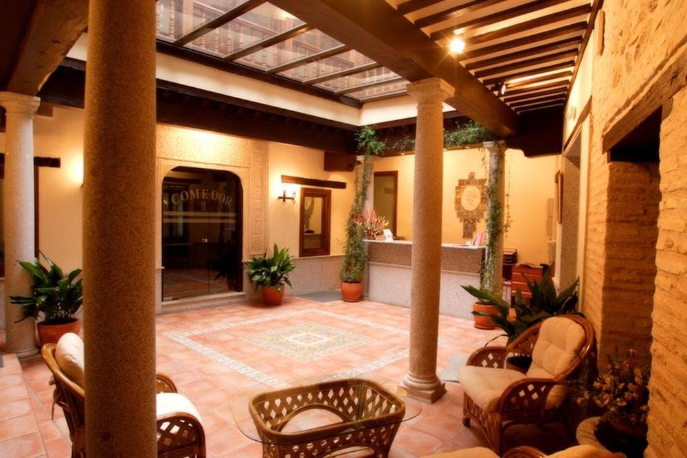 swimming pool spa