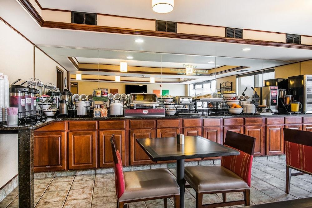 restaurant cafeteria