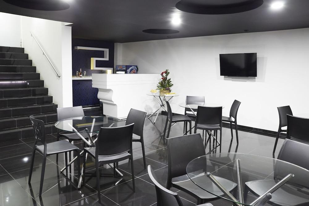 restaurant-cafeteria