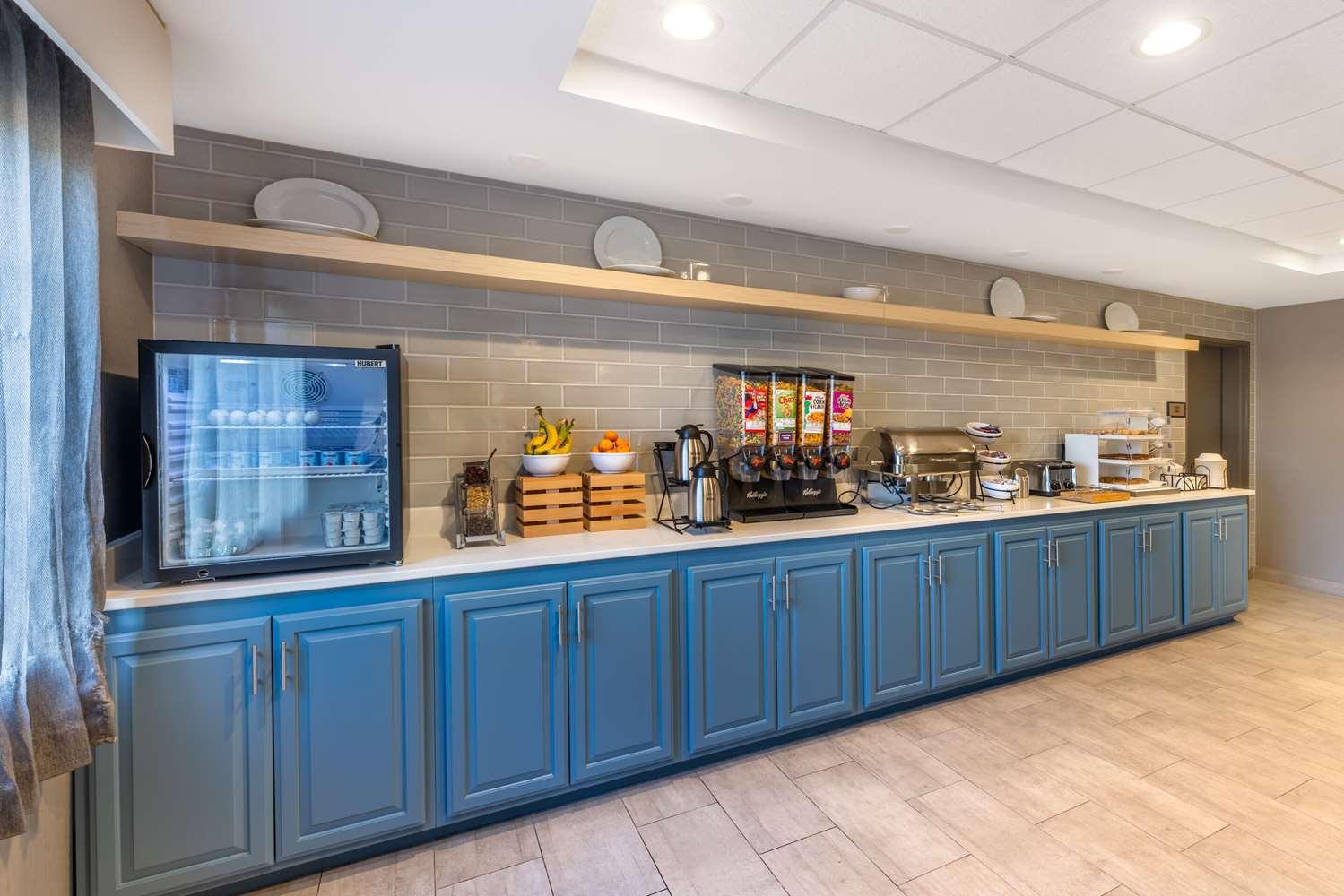 restaurant cafeteria