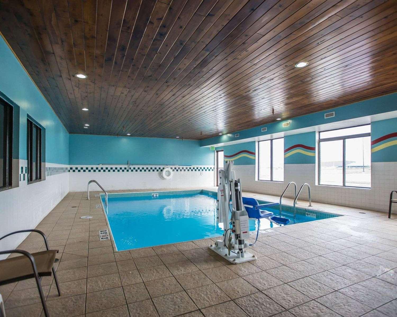 swimming pool spa