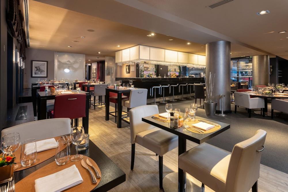 restaurant cafeteria
