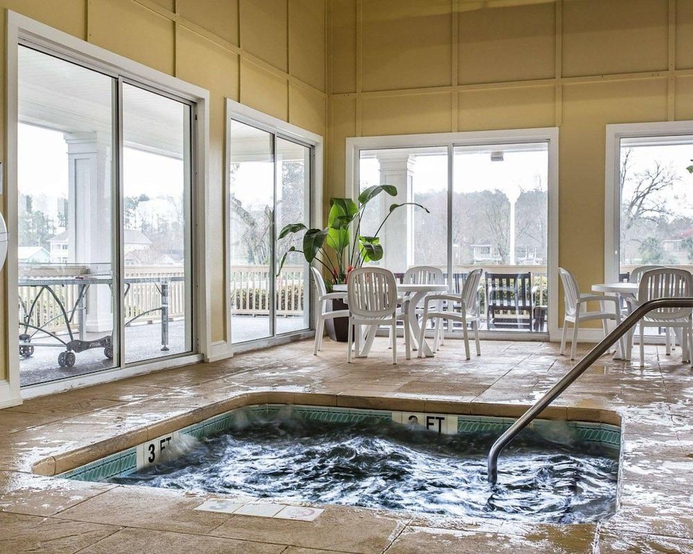 swimming pool spa