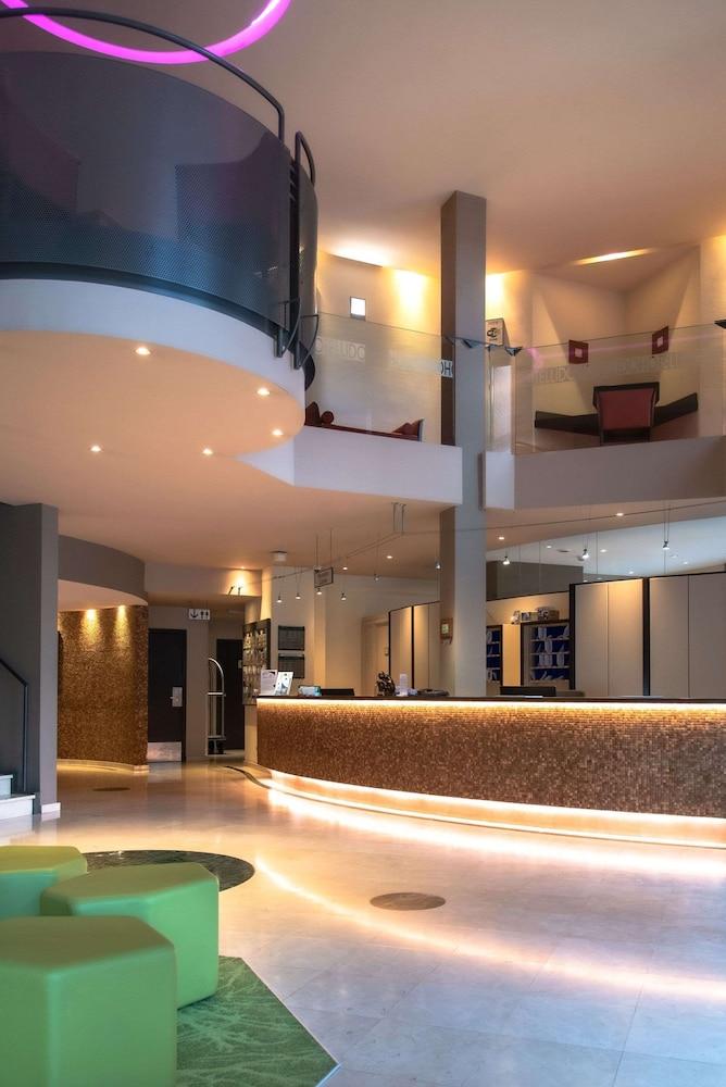 lobby