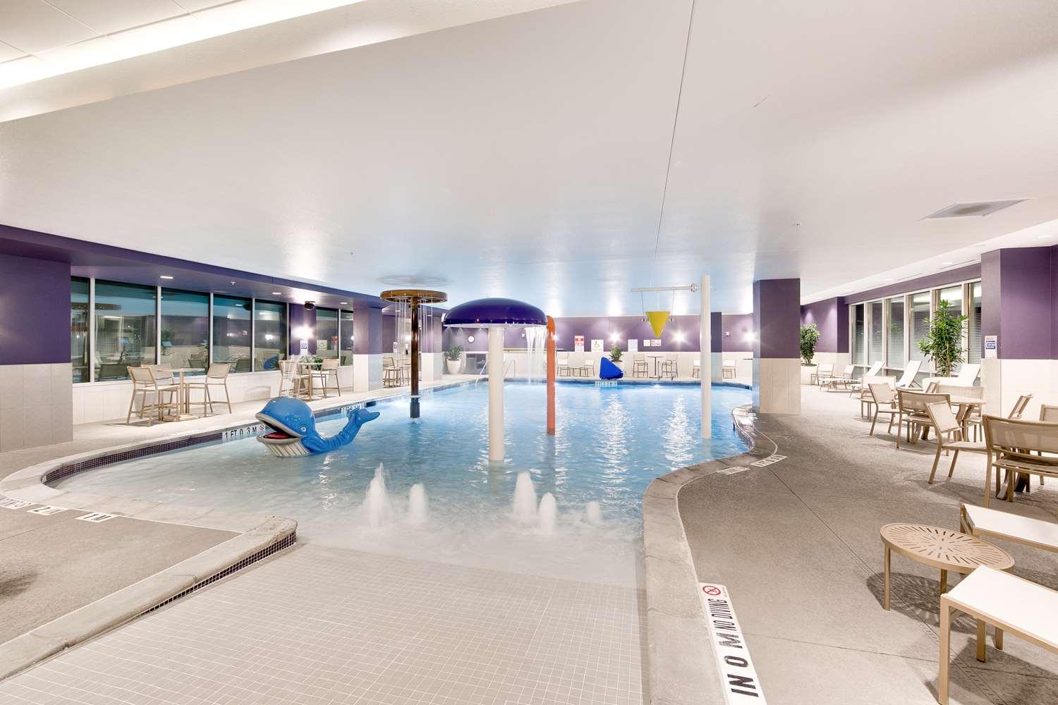 swimming pool spa