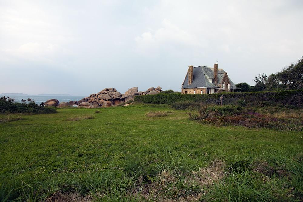 surroundings