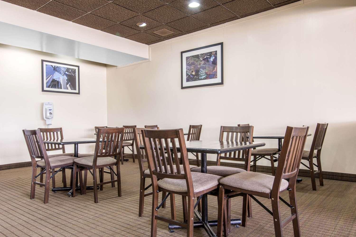 restaurant cafeteria