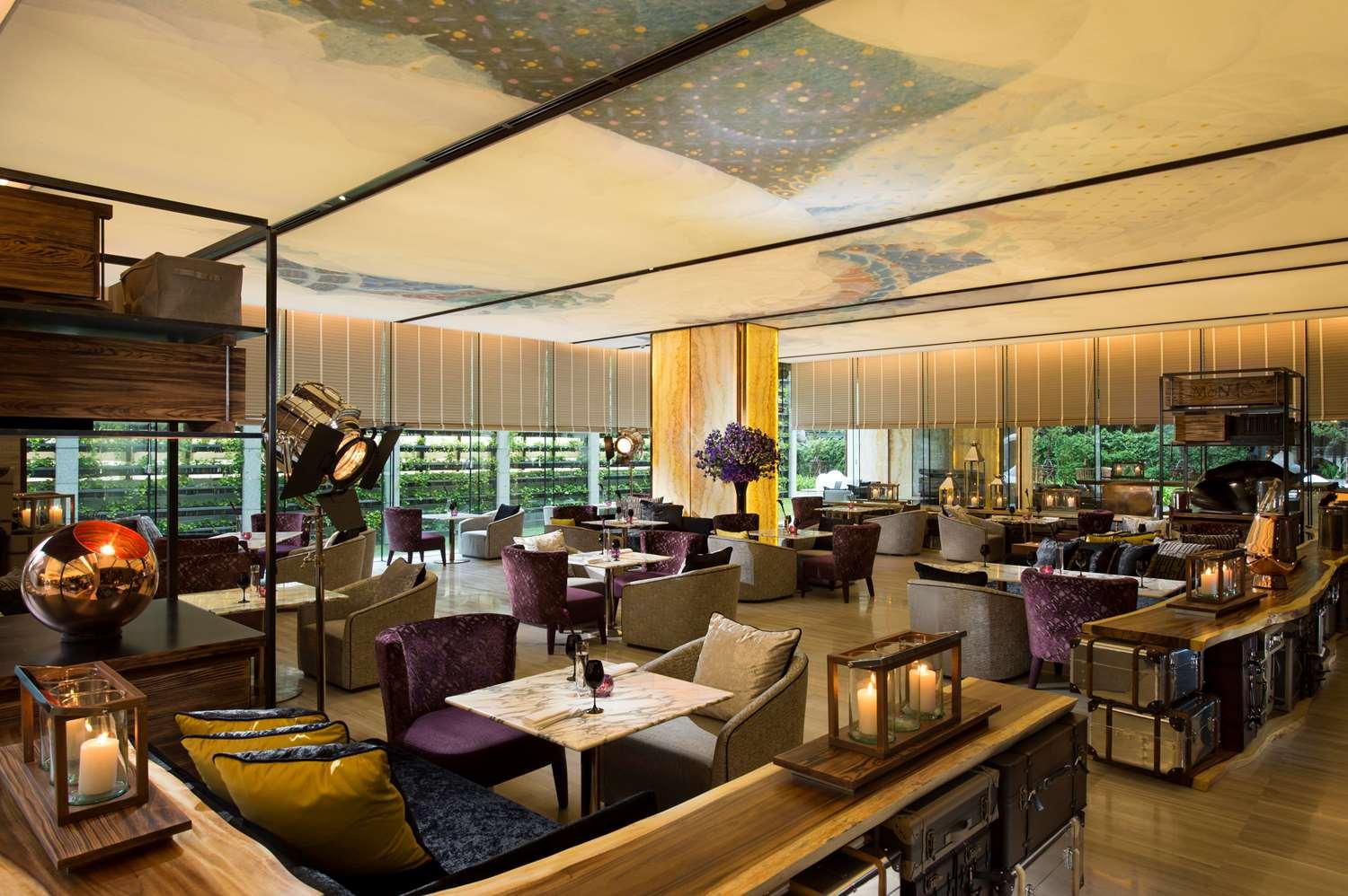 restaurant cafeteria