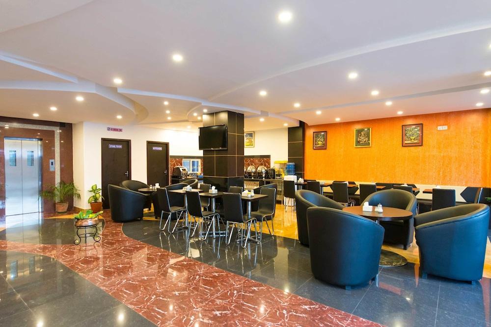 restaurant cafeteria