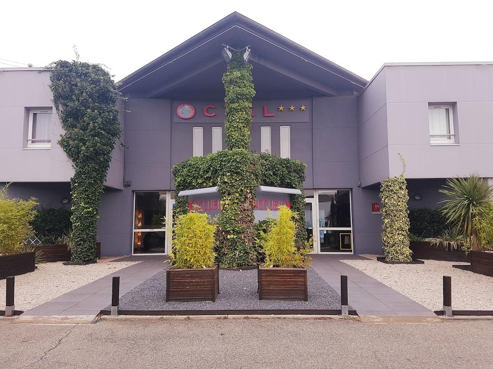 hotel