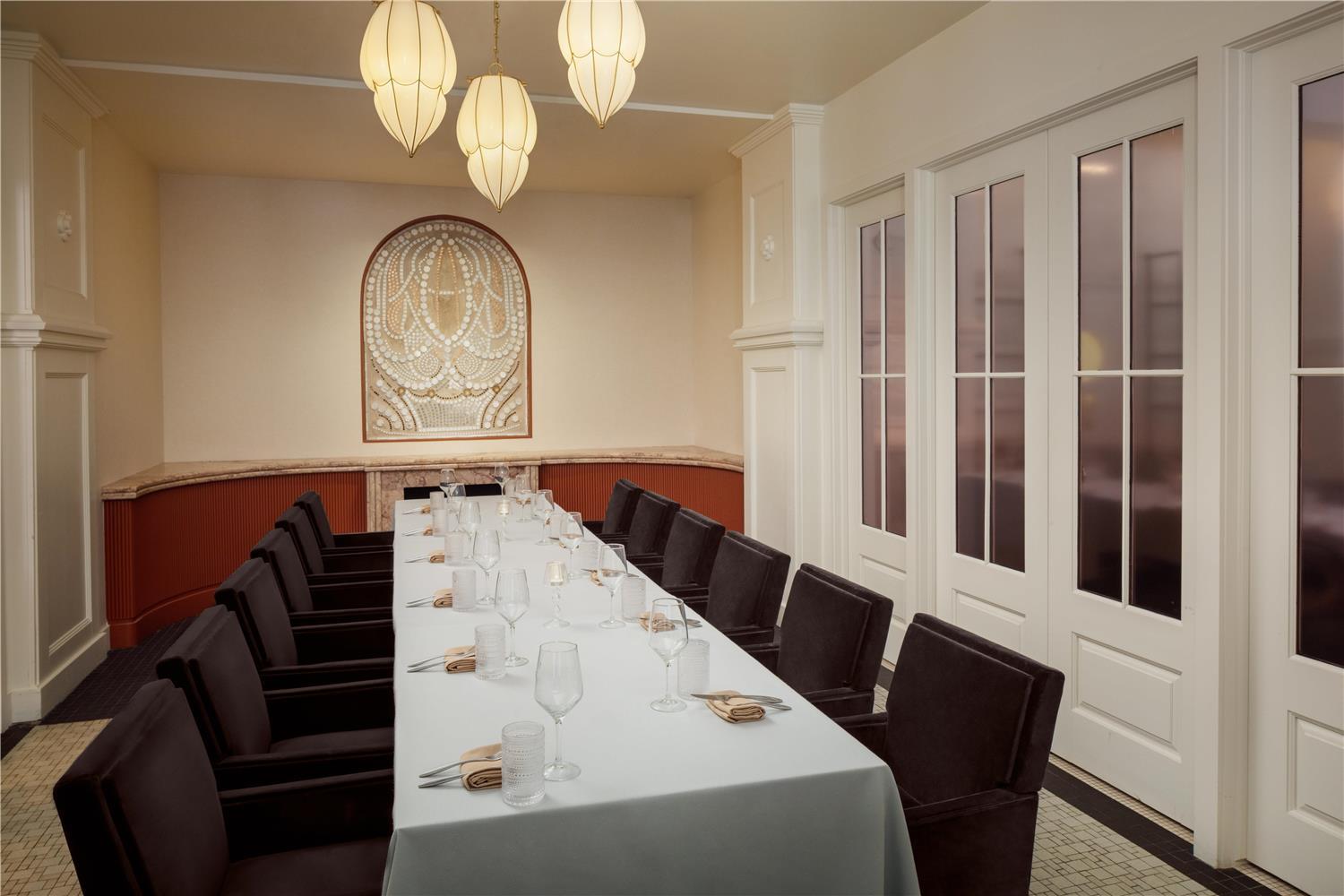 restaurant cafeteria