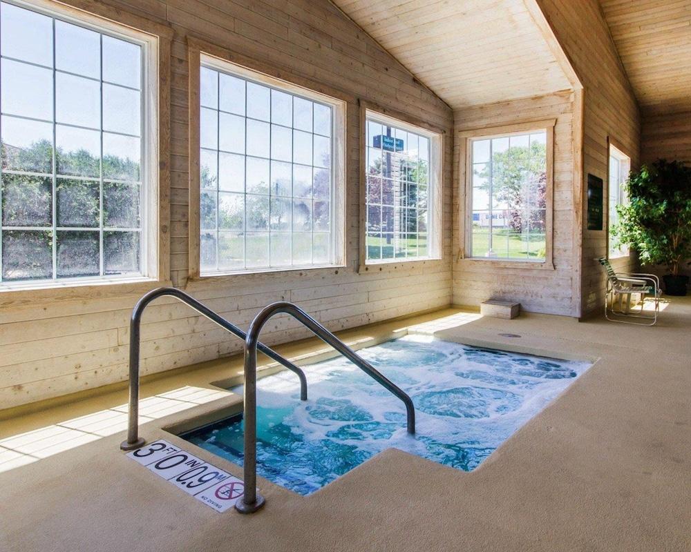 swimming pool spa