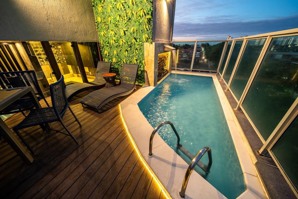 swimming pool spa