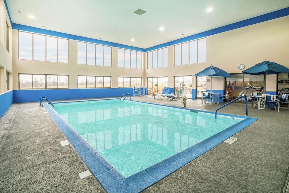 swimming pool spa