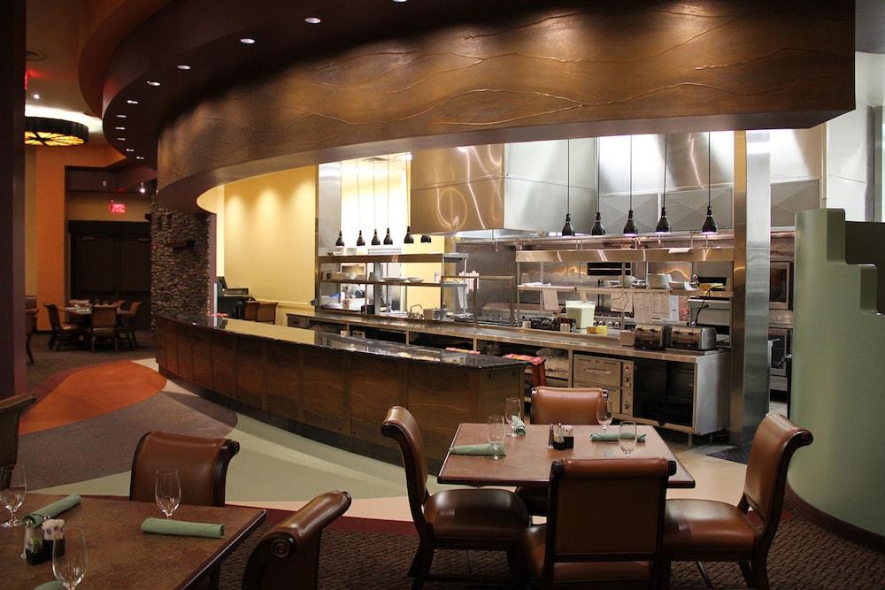 restaurant cafeteria
