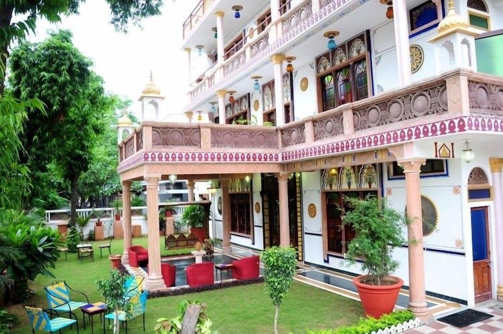 hotel