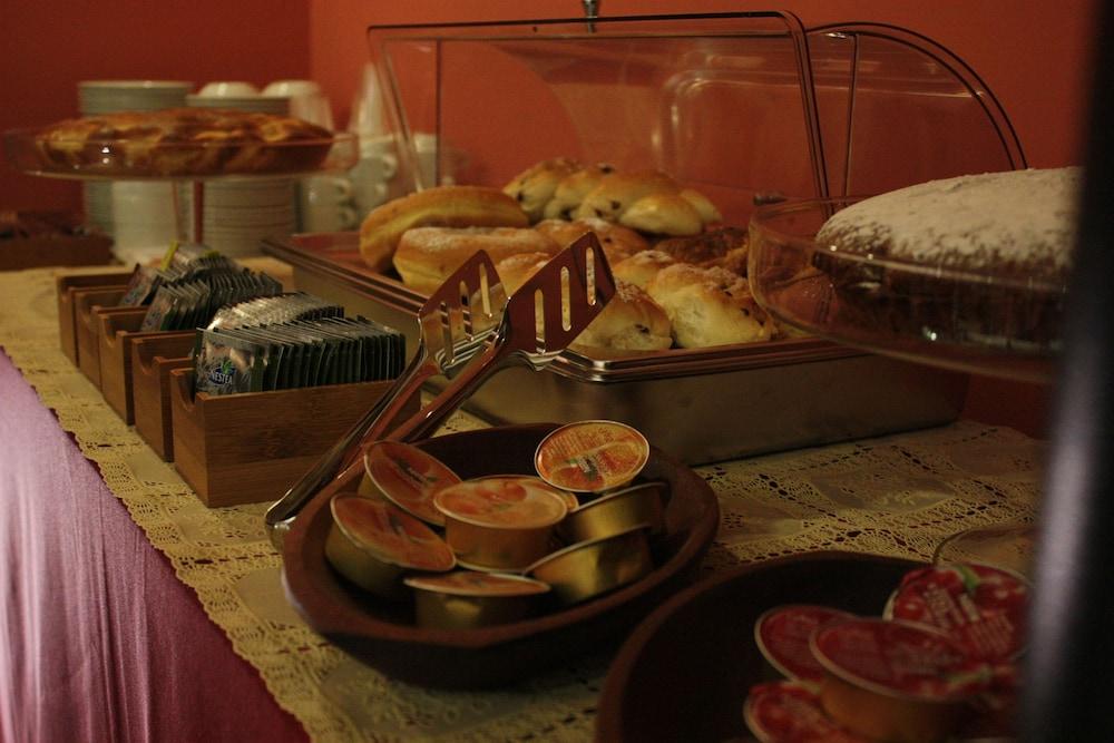 restaurant-cafeteria