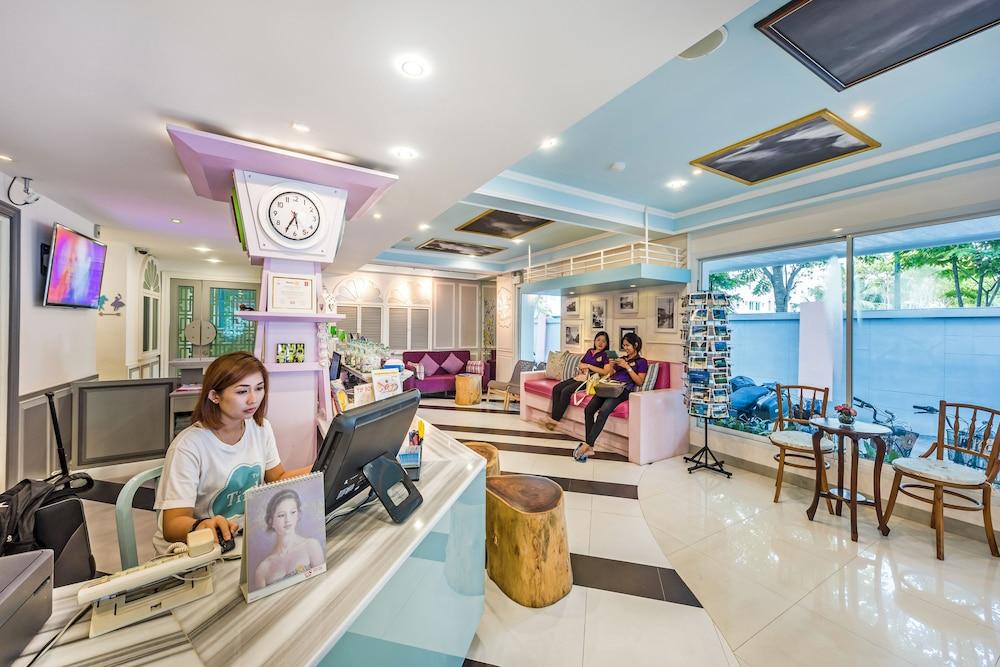 lounge