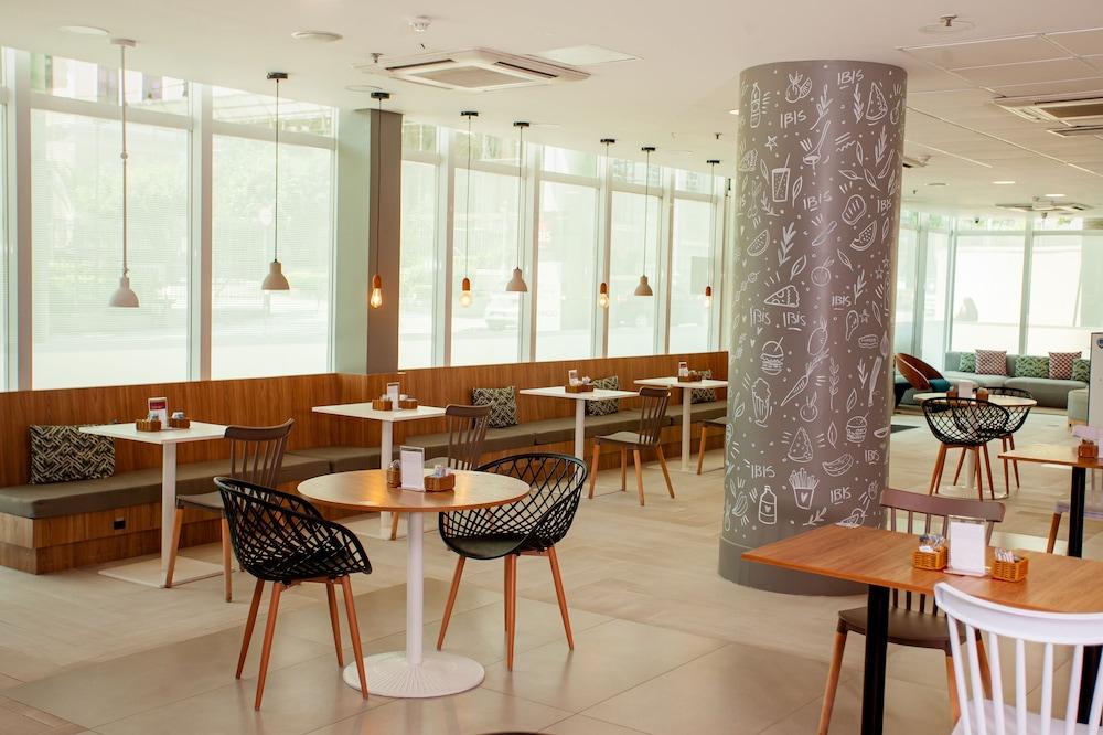 restaurant-cafeteria