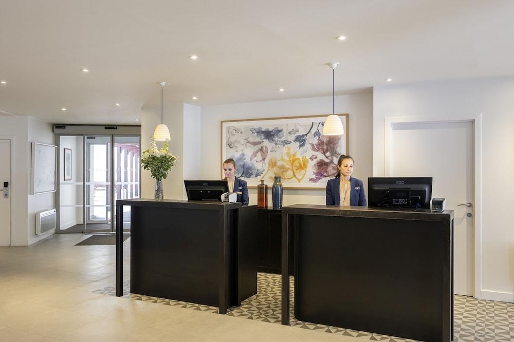 lobby