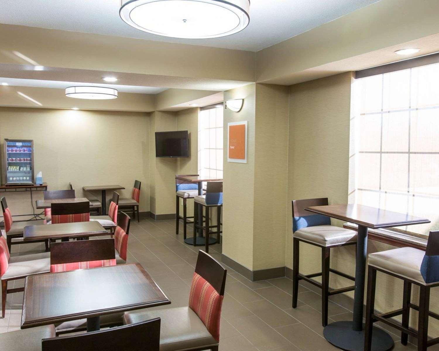 restaurant cafeteria