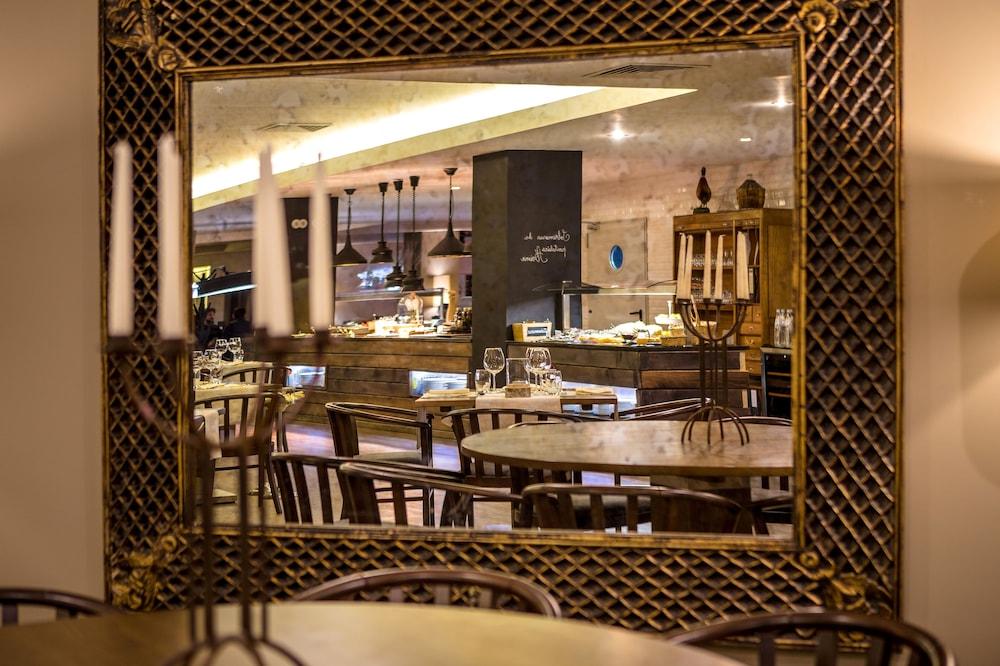 restaurant-cafeteria