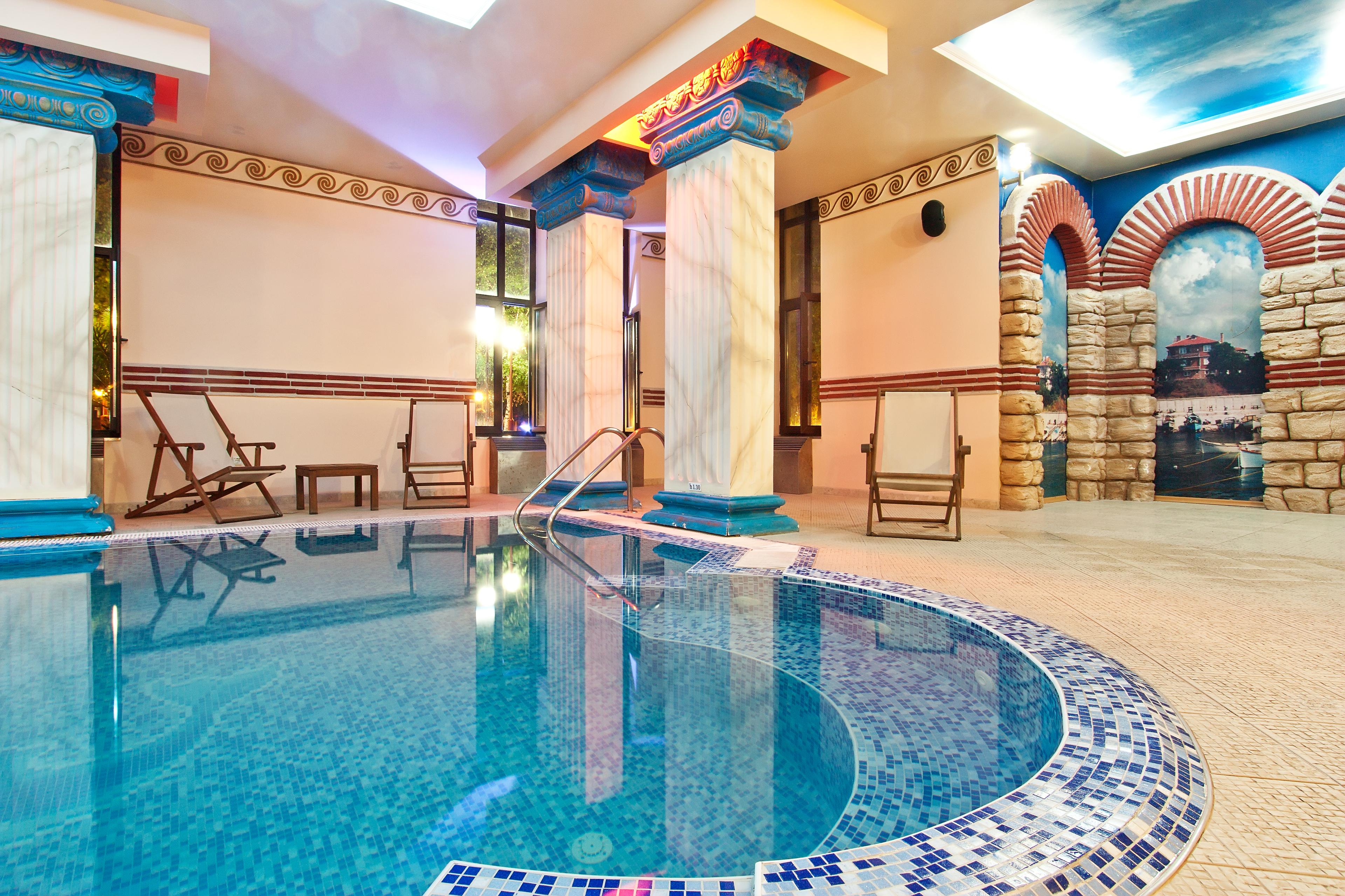 swimming pool spa