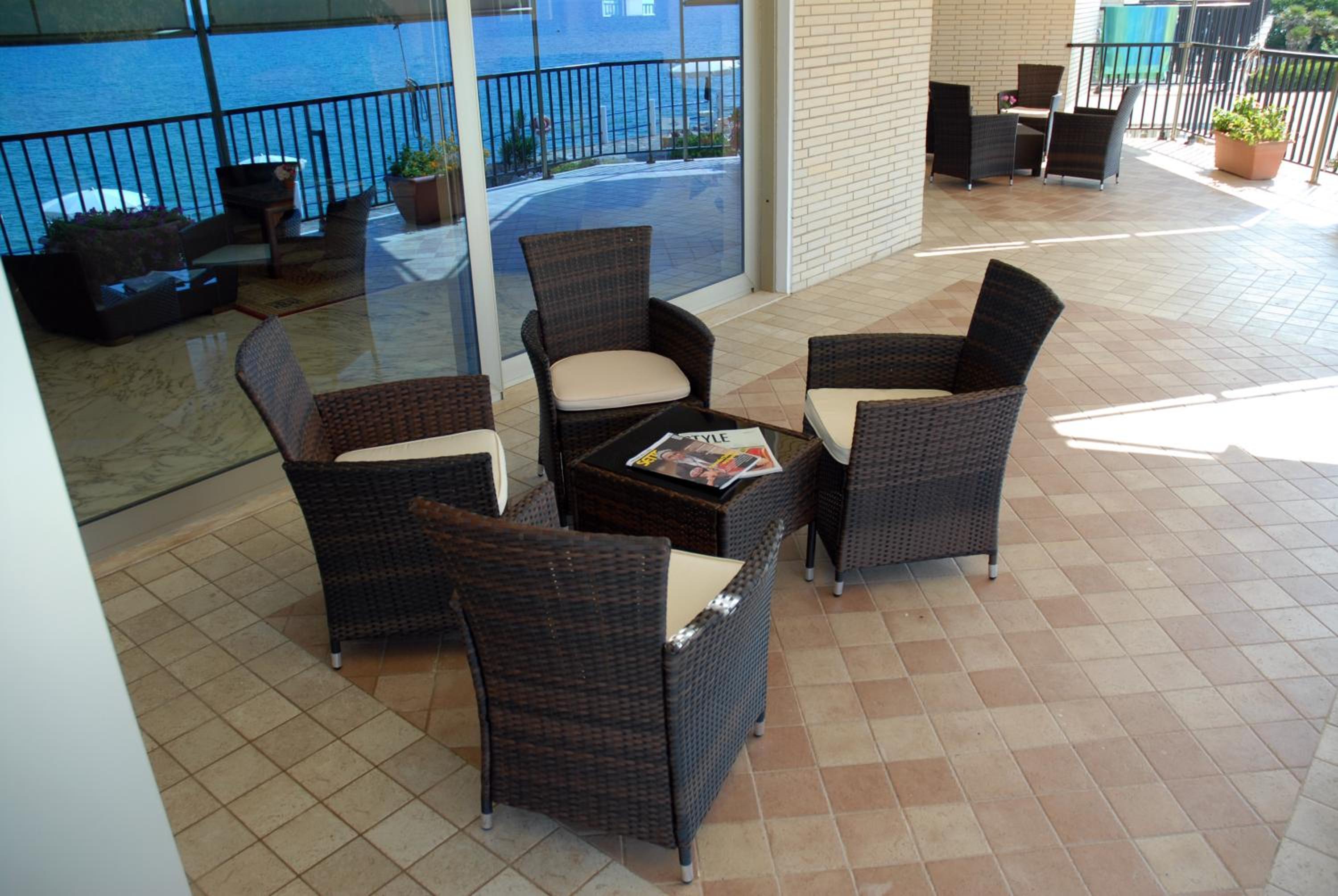 lounge