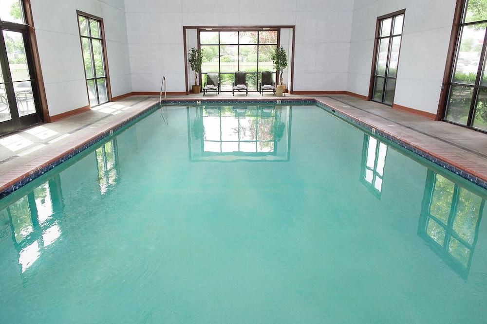 swimming pool spa
