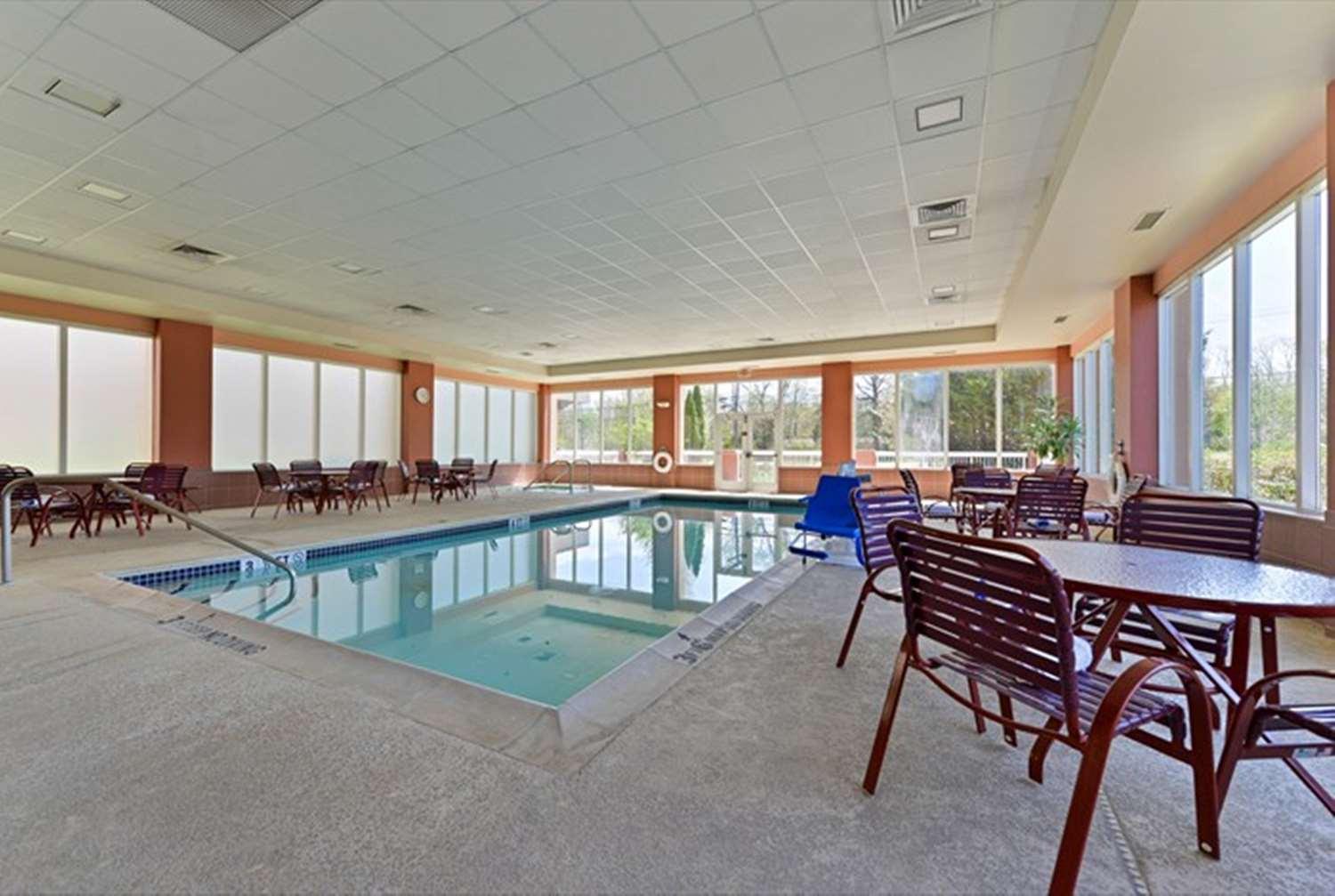 swimming pool spa