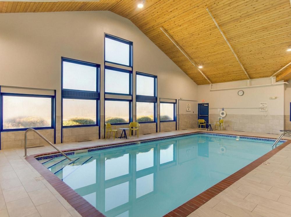 swimming pool spa