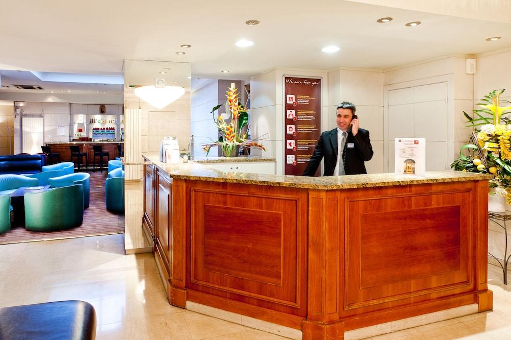 lobby