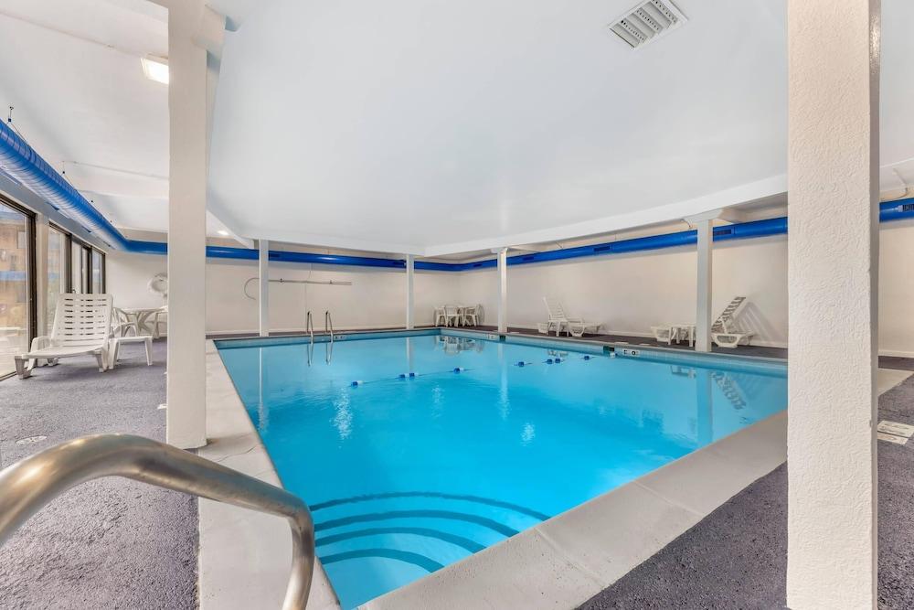 swimming pool spa