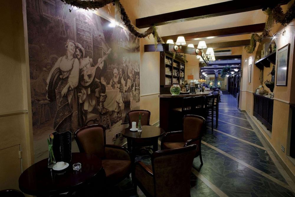 restaurant-cafeteria