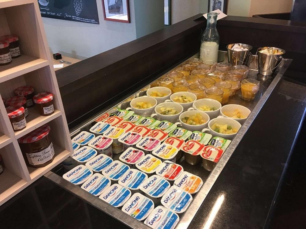 restaurant-cafeteria