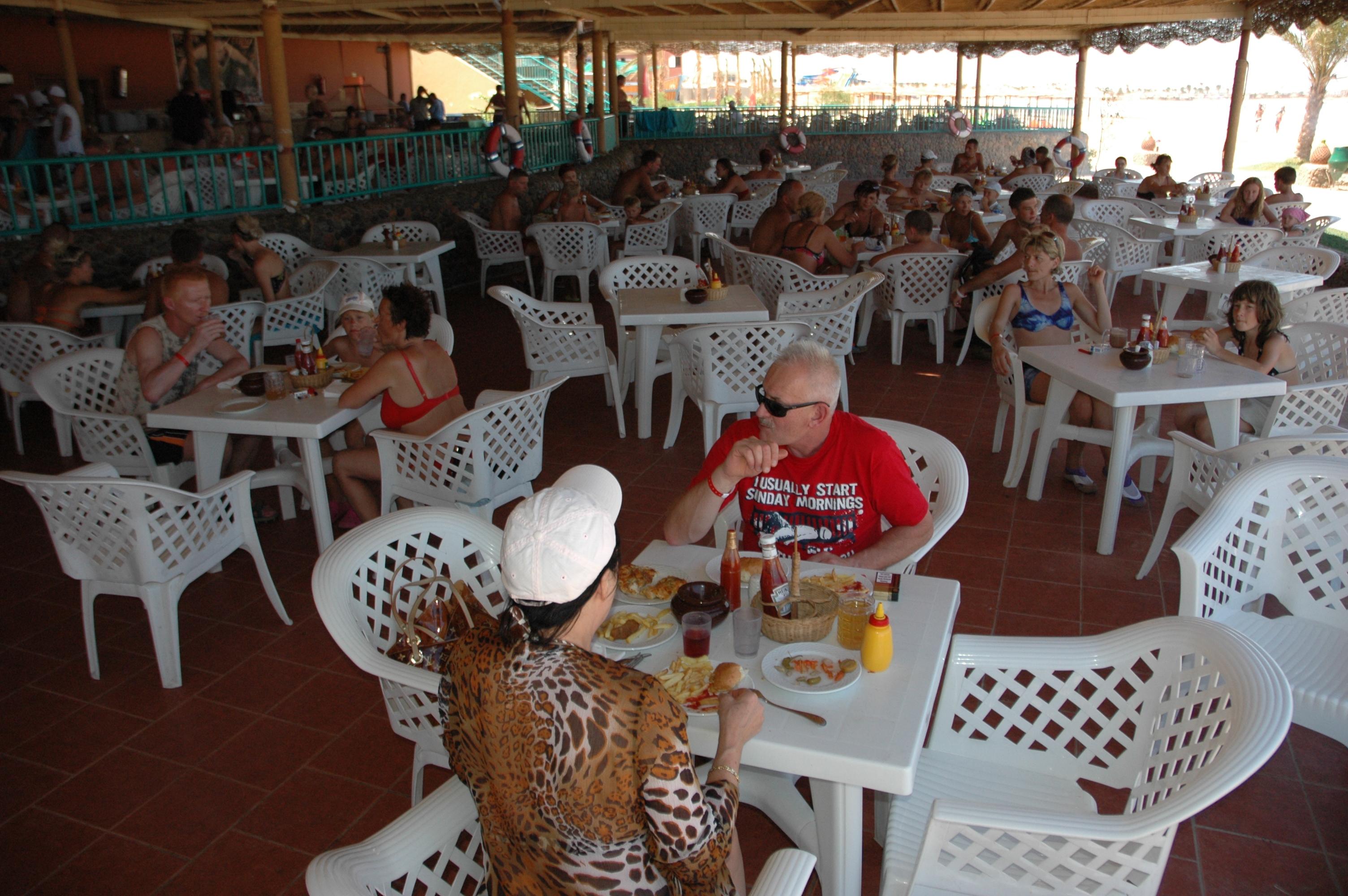 restaurant cafeteria