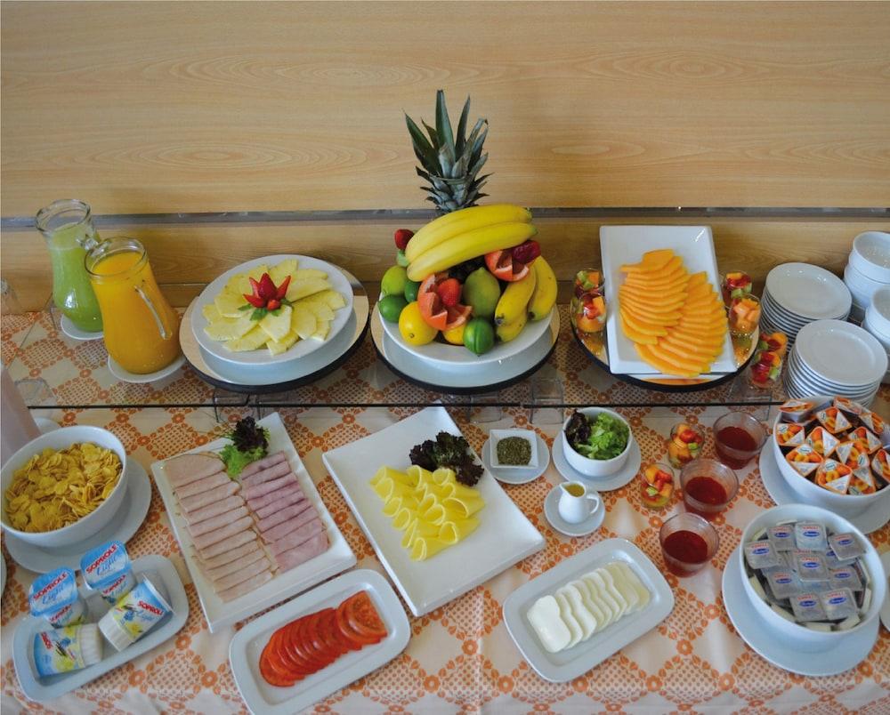 restaurant-cafeteria