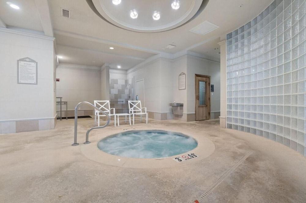 swimming pool spa