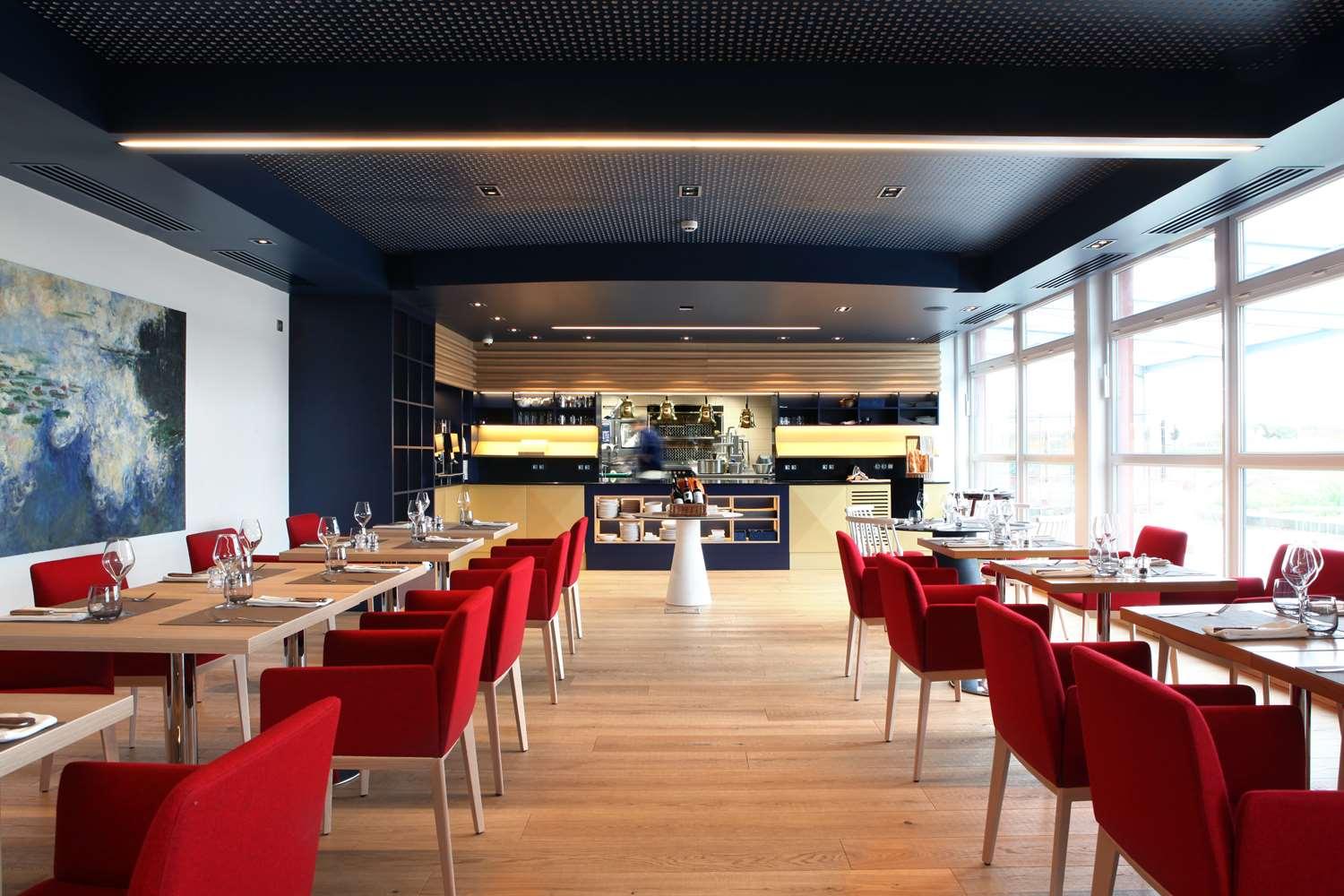 restaurant cafeteria