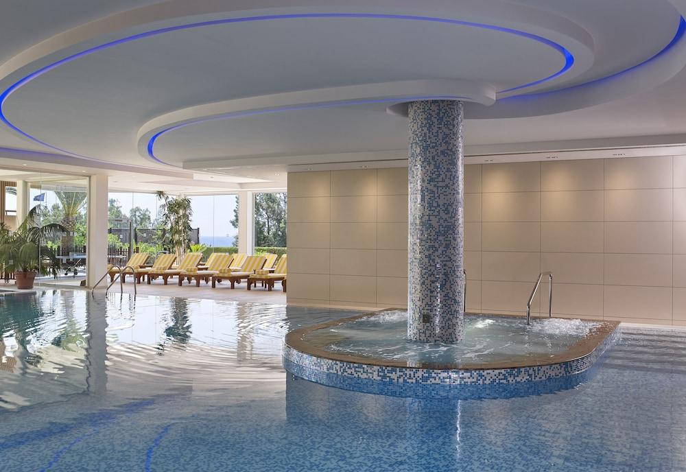swimming pool spa