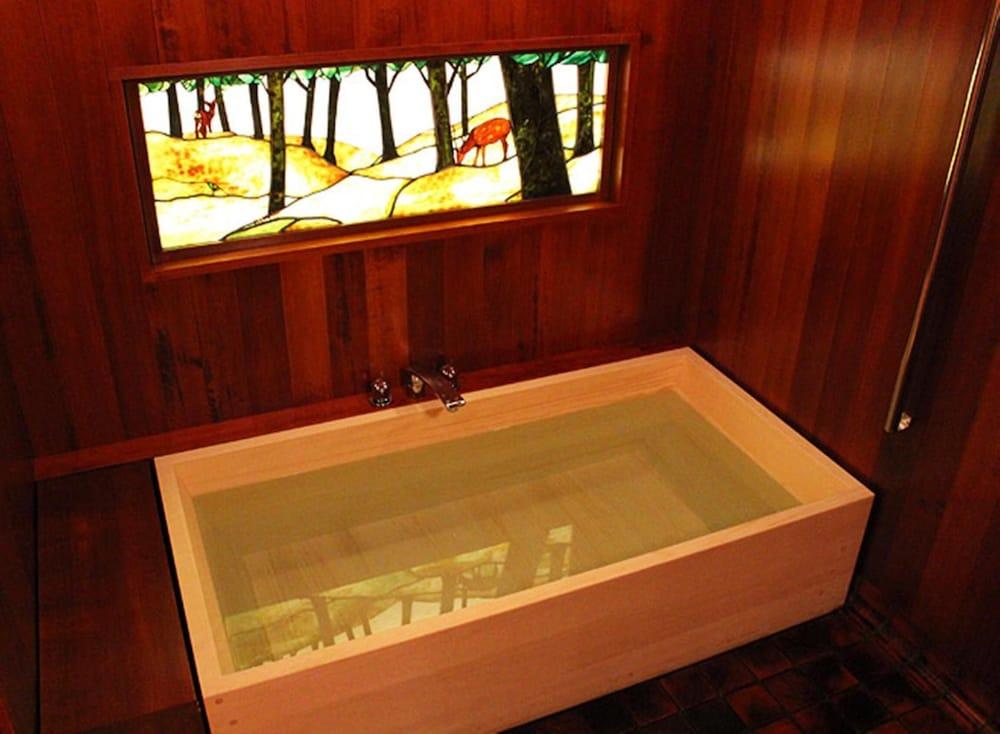 swimming pool spa