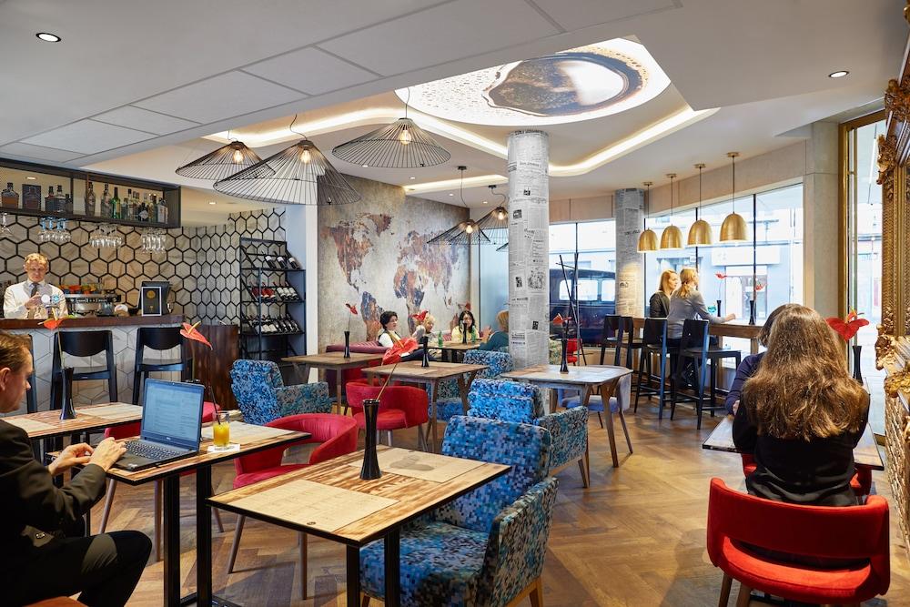 restaurant cafeteria